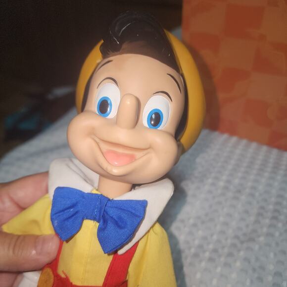 VINTAGE DISNEY PINOCCHIO JOINTED FIGURE APPLAUSE DOLL - Picture 3 of 5